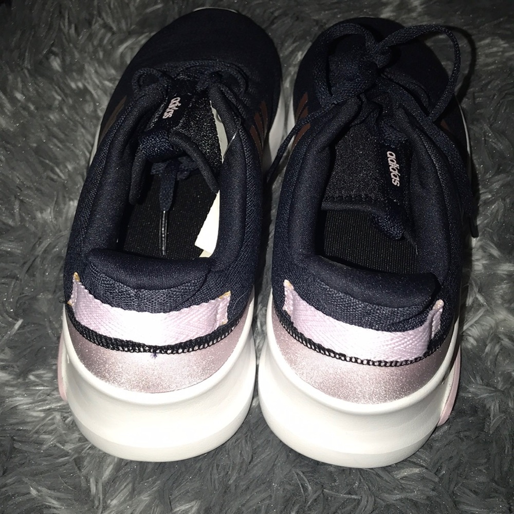 Adidas shoes - Picture 4 of 4